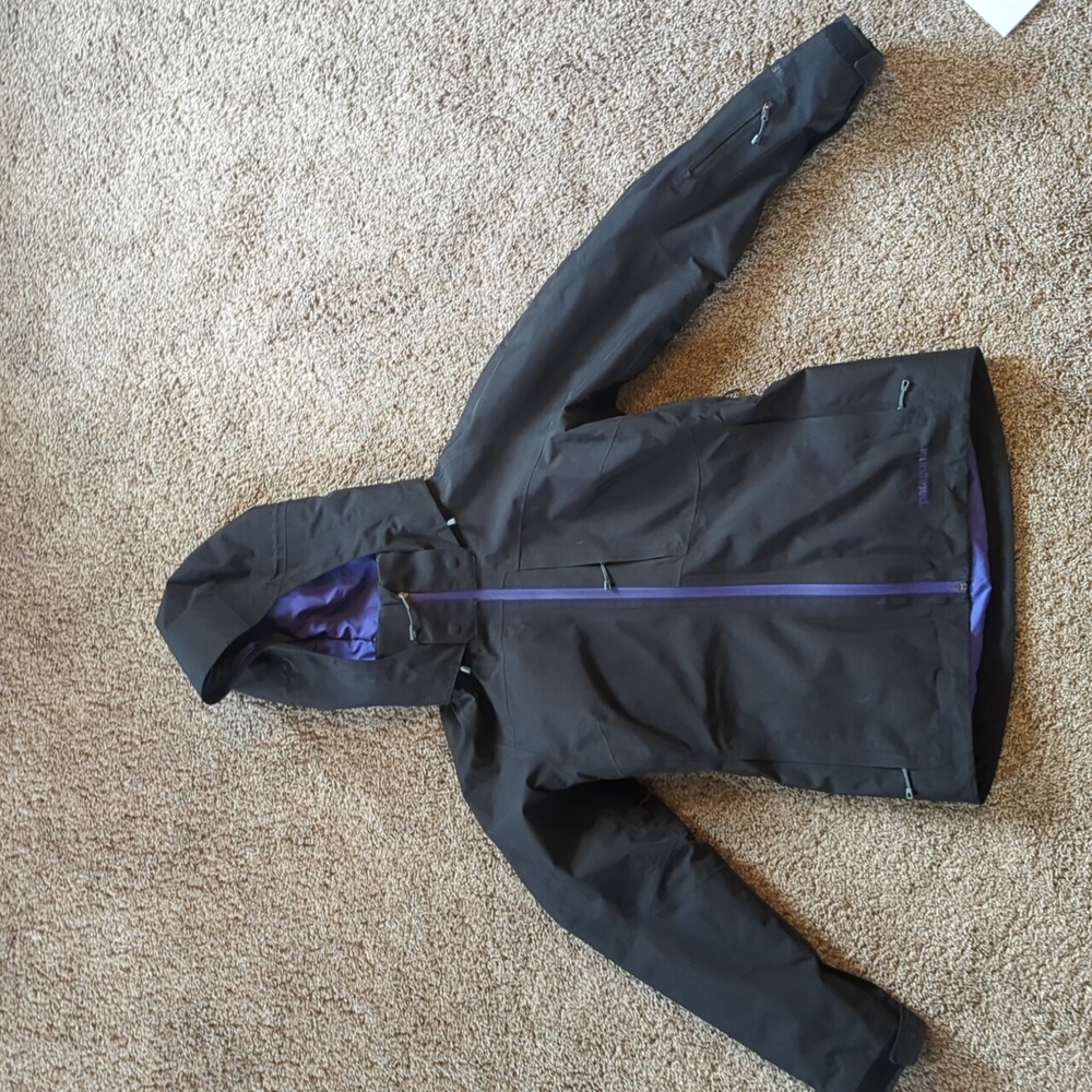 Patagonia Ski Jacket Women's small Black with purple inside